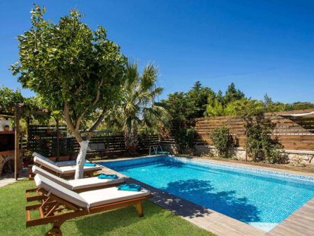 AthinasVilla_pool-garden-img_3