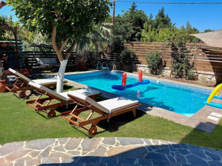 AthinasVilla_pool-garden-img_4